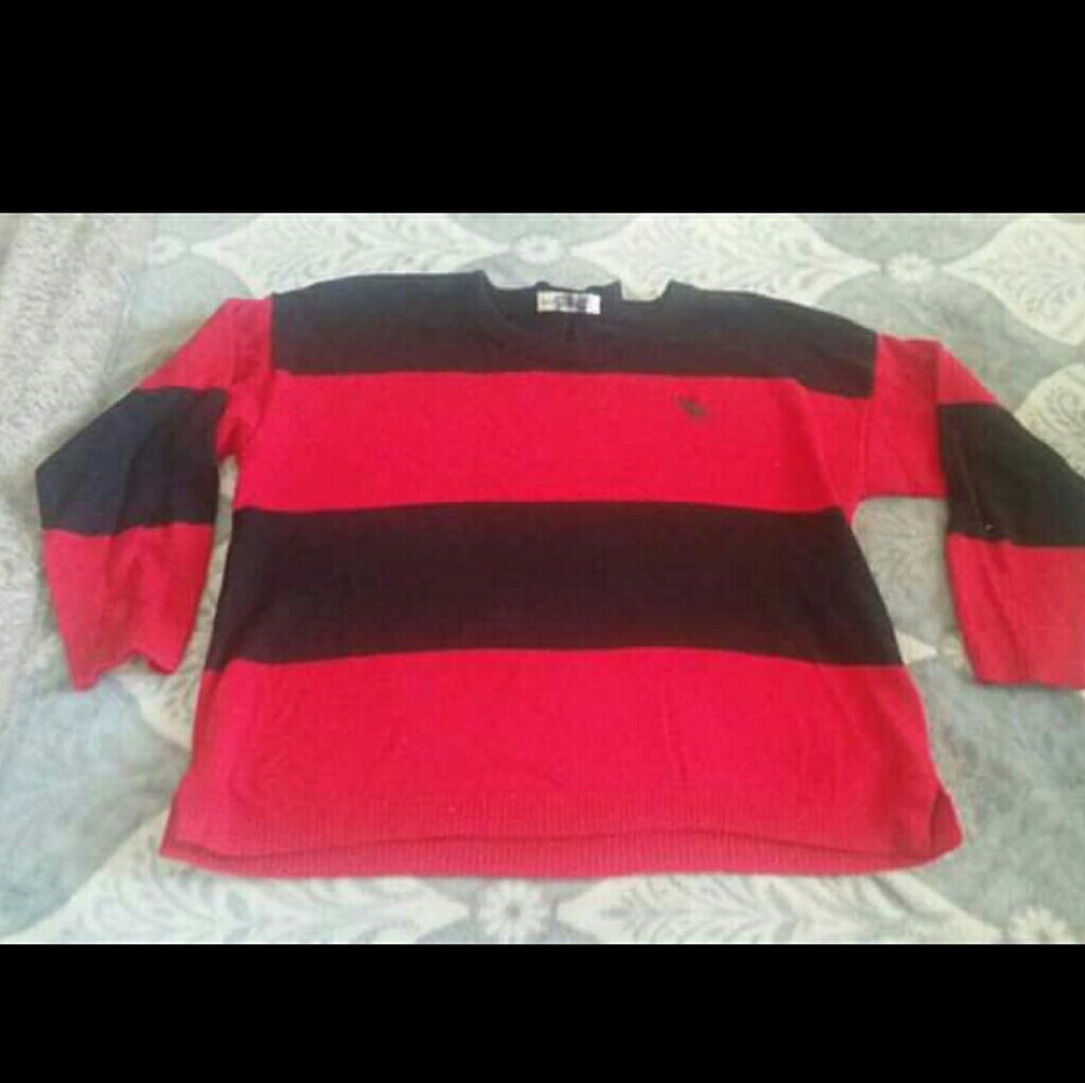 Ladies Abercrombie and Fitch crop sweater
